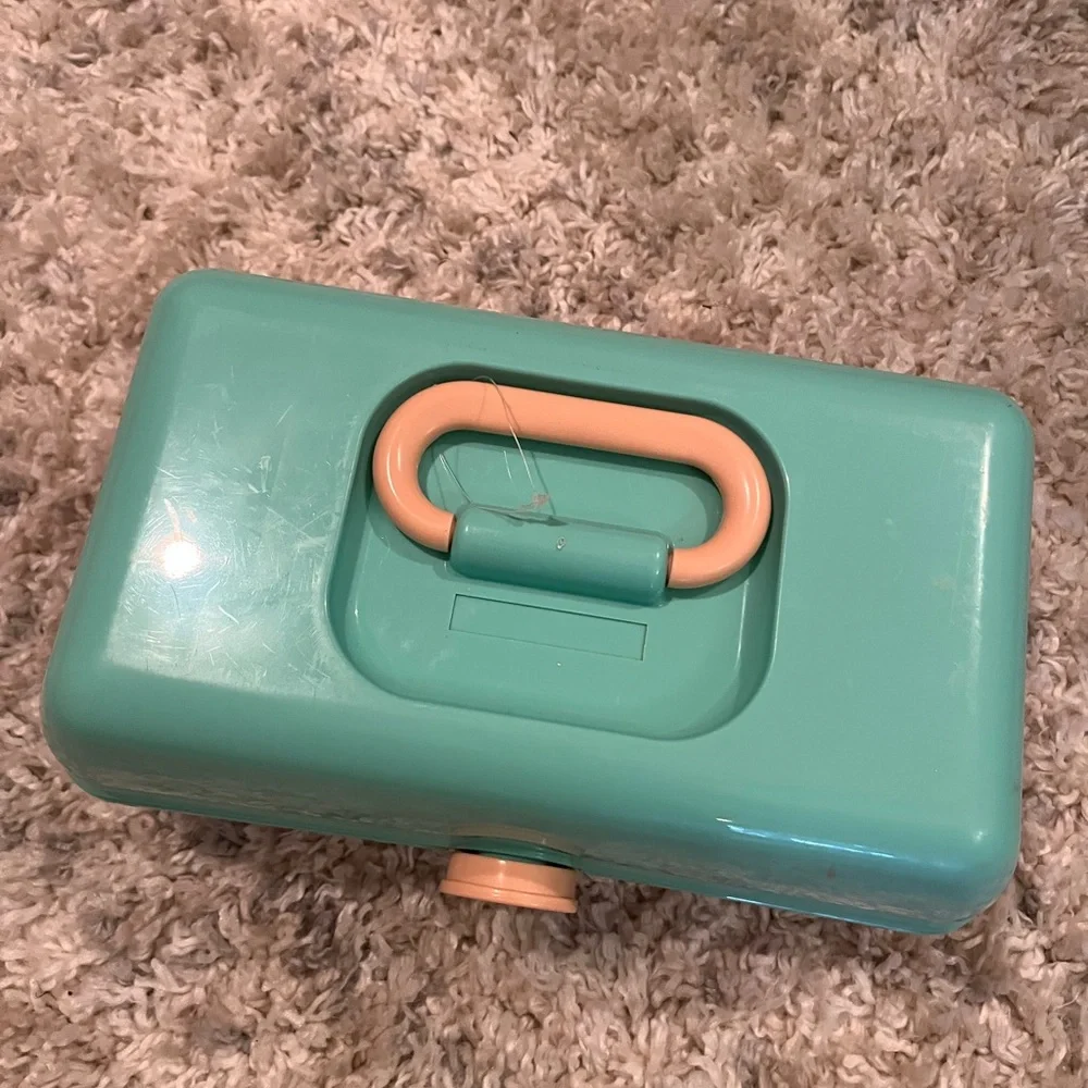 Caboodles on the go girl case Seafoam and lavender